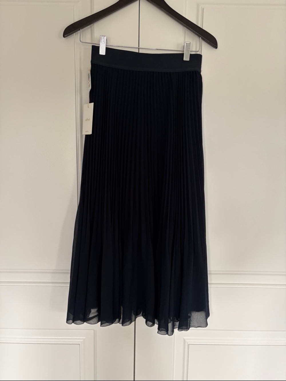 Aritzia Dark Night Navy “New Twirl”Pleated Midi Skirt
